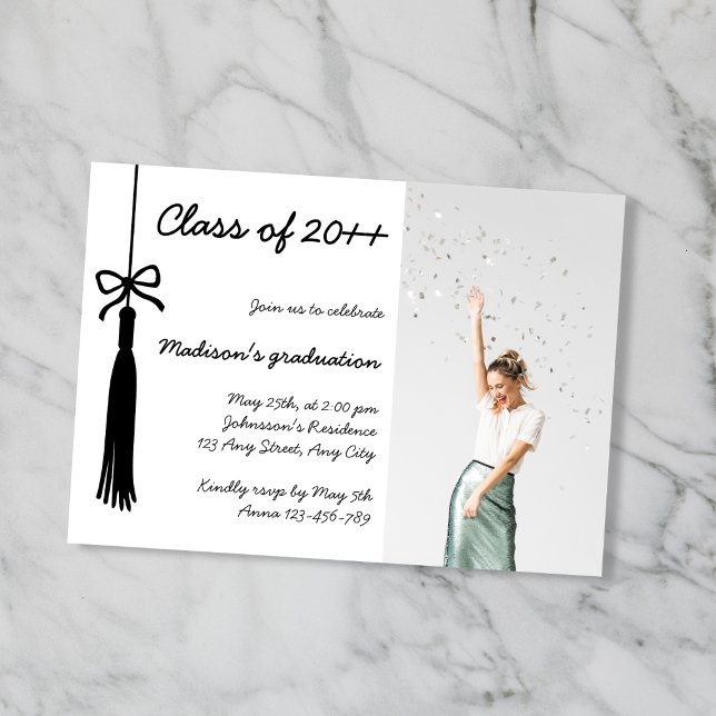 Invitation Coquette Bow Noir & Blanc Photo Diplômée 2026 (Coquette Bow Black & White Photo 2026 Graduation Invitation)