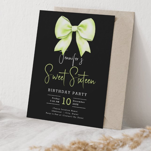 Invitation Coquette de chaux vert de la vache Script Sweet 16 (Lime Green Bow Coquette Script Sweet 16 Black Invitation)