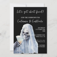 Costumes de fantôme et cocktails Halloween