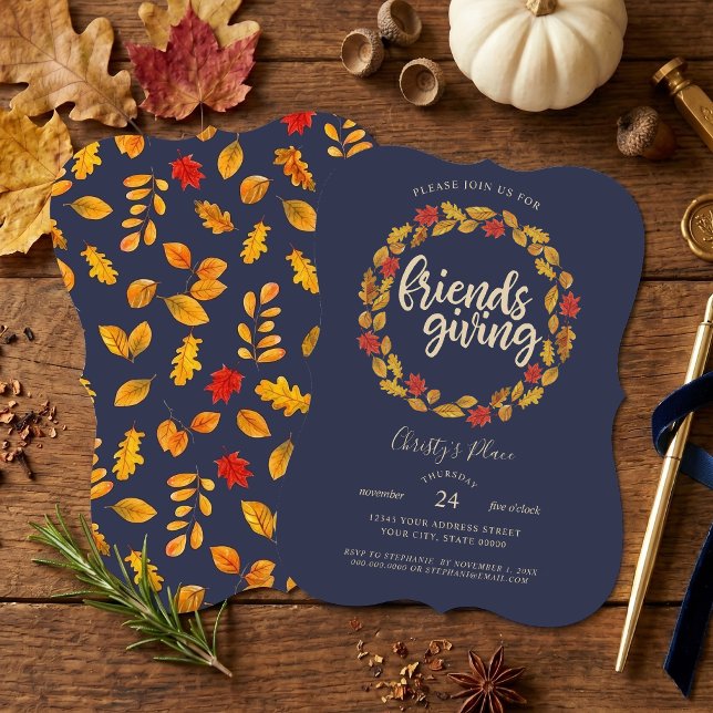 Invitation Couronne de feuilles d'automne de la Fête des amis (Invite your family and friends to your Friendsgiving day feast with this autumn leaf design. )