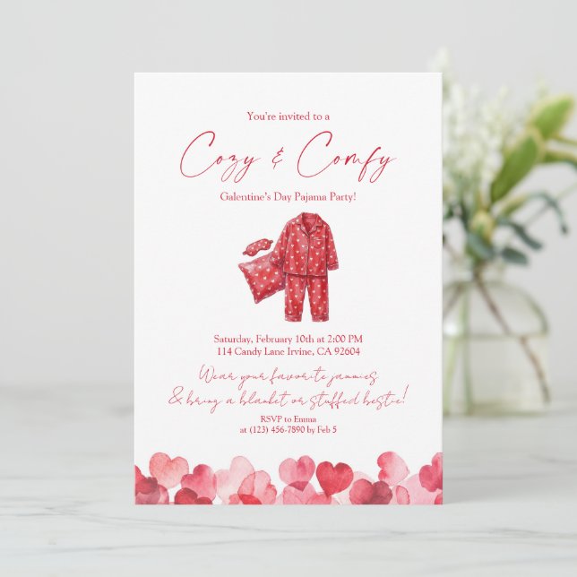 Invitation Cozy & Comfy Galentine’s Pajama Party (Debout devant)