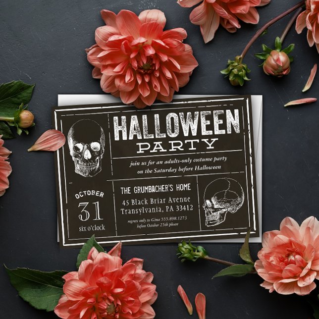 Invitation Crânes de Étiquette Vintage foncé Fête d'Halloween (halloween party invitation designed like an old apothecary label with two skulls and weathered type)