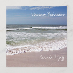 Invitation Crash des vagues sur la plage de sable