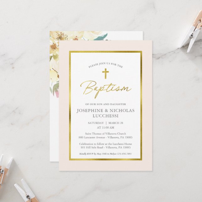 Invitation Cream classique et Gold Script Twins Baptism Invit (Devant/Arrière en situation)