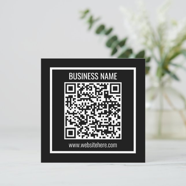 Invitation Créez un code QR moderne instantanément (Debout devant)