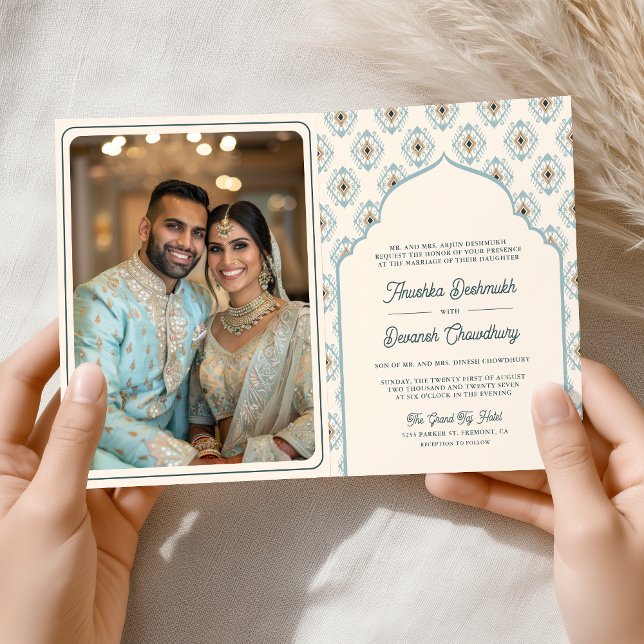 Invitation Crème Bleue Pastel Ikat Robe Indienne pour Mariage (Créateur téléchargé)