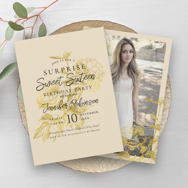 Invitation Crème d'or simple Floral Photo SURPRISE Sweet 16 (Simple Gold Cream Floral Photo SURPRISE Sweet 16 Invitation)