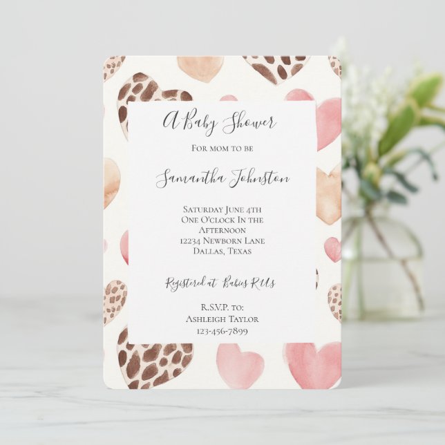 Invitation Crème rose Brown Baby shower Leopard Hearts (Debout devant)