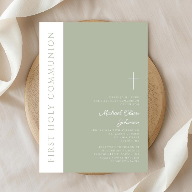 Invitation Croix vert sauge moderne Première Sainte Communion (Modern Sage Green Cross First Holy Communion Invitation)