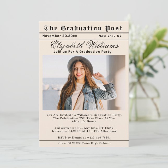 Invitation Custom  Graduation Newspaper Unique Photo (Debout devant)