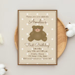 Invitation Cute Teddy Bear Cub Baby First Birthday Kids Party<br><div class="desc">Un joli grizzly peluche ourson petit bébé de fête de premier anniversaire invitation. L'Arrière - plan est de couleur beige clair et blanc polka point motif.</div>