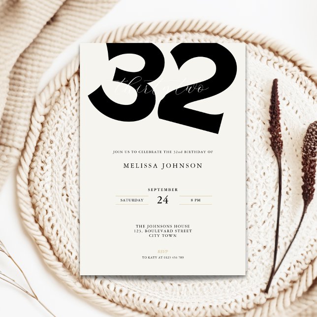 Invitation d'anniversaire 32 ans minimale - Typo g (Minimal 32nd birthday invitation with bold typography)