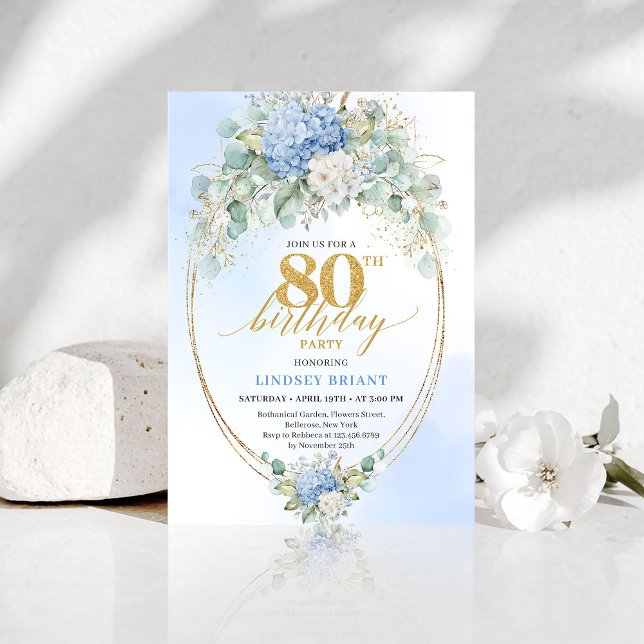 Invitation d'anniversaire 80 ans Hydrangea Bleu Ch (Chic Blue Hydrangea Eucalyptus 80th Birthday Invitation)