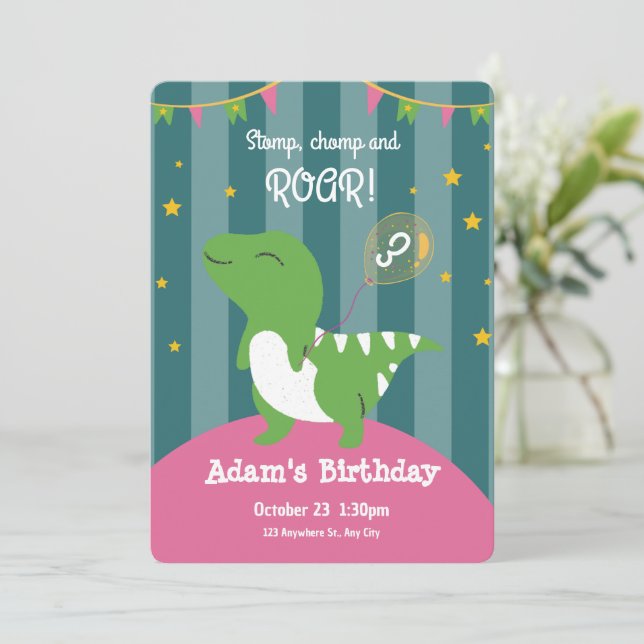 Invitation d'anniversaire de bébé dinosaure vert m (Debout devant)