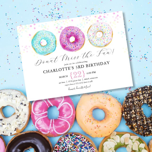 Invitation d'anniversaire de beignet (Créateur téléchargé)