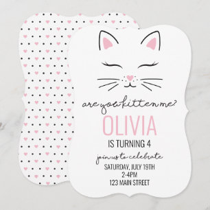Invitation d'anniversaire de chaton avec coeurs ro