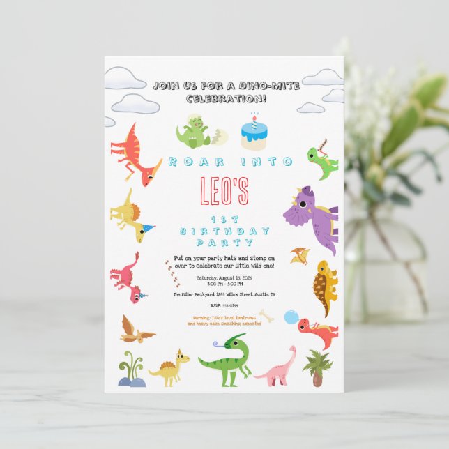 Invitation d'anniversaire de dinosaure / Garçon mi (Debout devant)