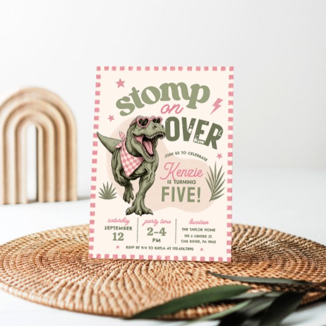 Invitation d'anniversaire de dinosaure rose (Créateur téléchargé)