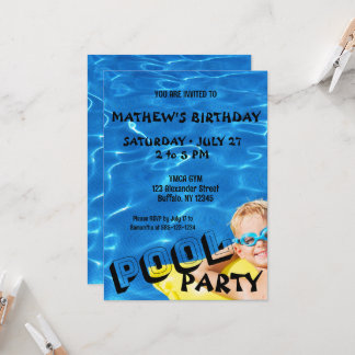 Invitation d'anniversaire de fête au bord de la pi