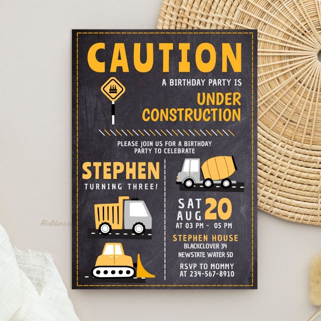 Invitation d'anniversaire de fête de chantier au t (Construction Chalkboard Birthday Party Invitation)