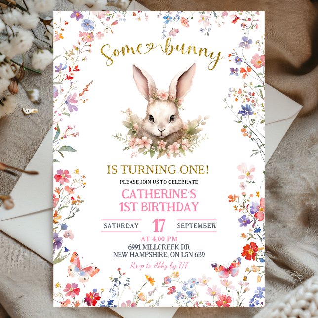 Invitation d'anniversaire de lapin à fleurs sauvag (Créateur téléchargé)