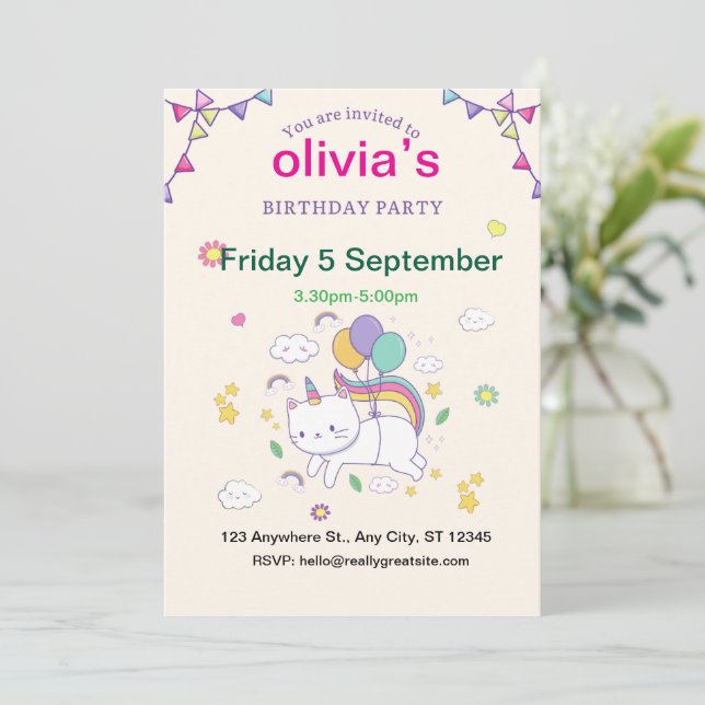 Invitation d'anniversaire de licorne dessinée à la (Debout devant)