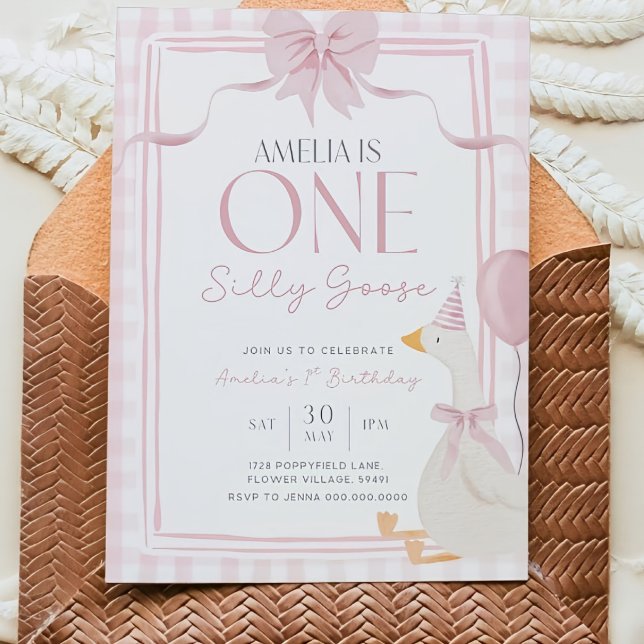 Invitation d'anniversaire de petite oie idiote. Id (Créateur téléchargé)