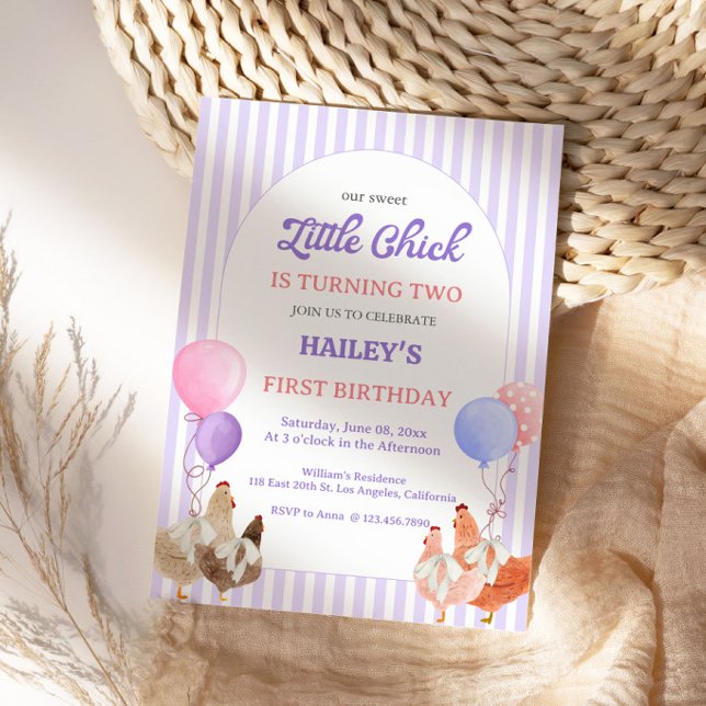 Invitation d'anniversaire de poulet violet pastel (Pastel purple chicken birthday invitation for a sweet and charming girl farm party. 🐔💜🎉)