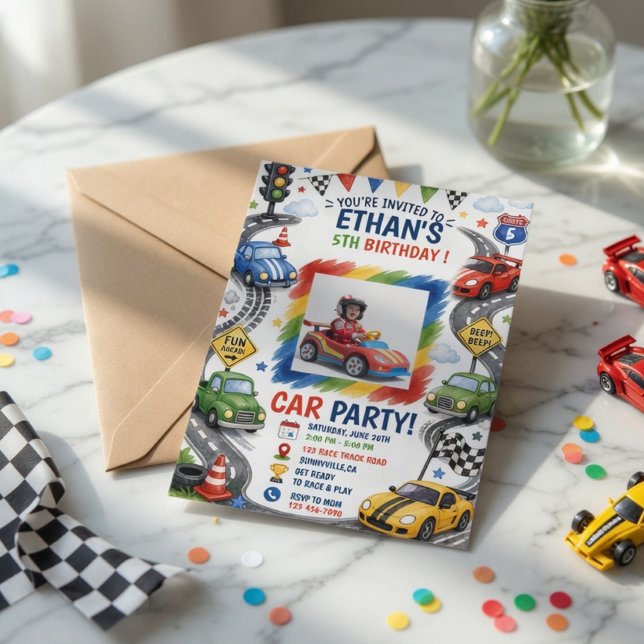 Invitation d'anniversaire de voiture de course per (Créateur téléchargé)