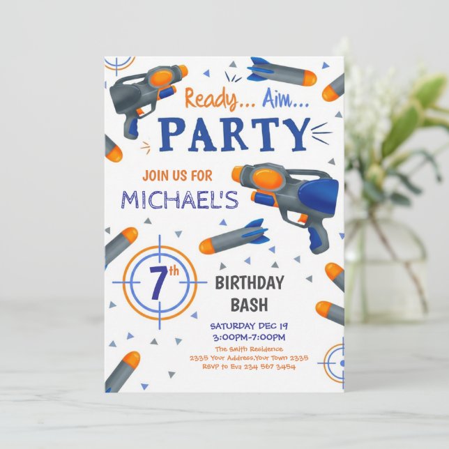 Invitation d'anniversaire pistolet à fléchettes (Debout devant)