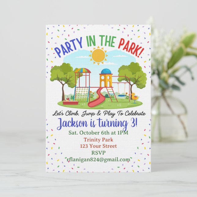 Invitation d'anniversaire pour enfants au parc de  (Debout devant)