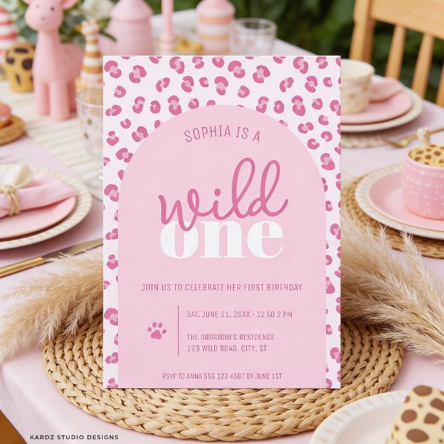 Invitation d'anniversaire pour la première année d (Front of the invitation shown in 5x7-inch. Choose size, paper, and corner style.)