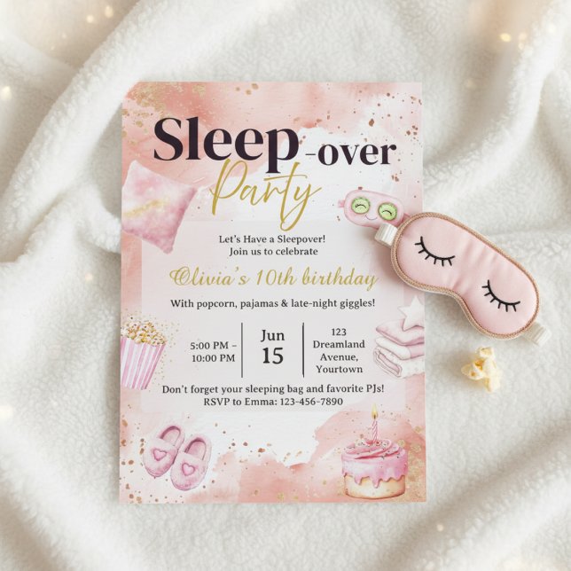 Invitation d'anniversaire Pyjama Party Rose  (Pink and gold sleepover birthday invitation with eye mask on soft white blanket)
