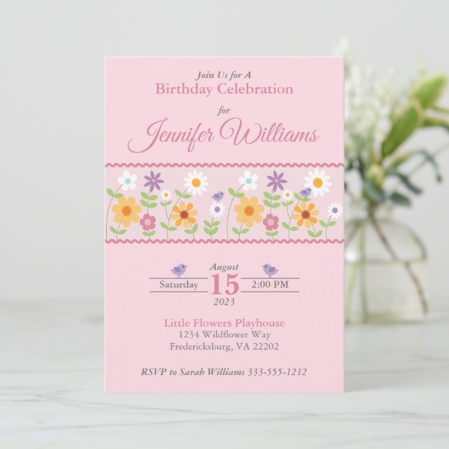 Invitation d'anniversaire rose floral (Debout devant)
