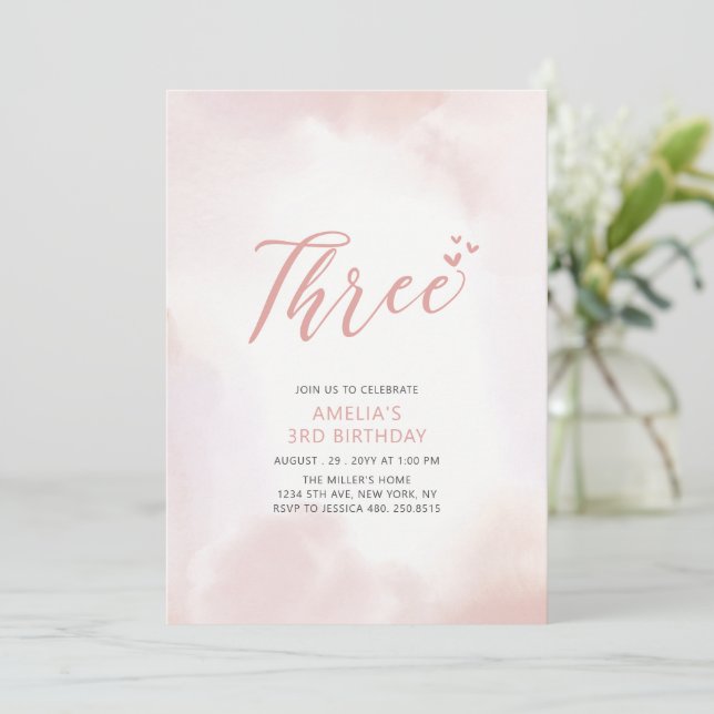 Invitation d'anniversaire Simple Cœur Rose Trois 3 (Debout devant)