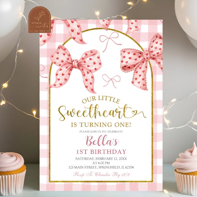 Invitation d'anniversaire Sweetheart avec un nœud  (Créateur téléchargé)
