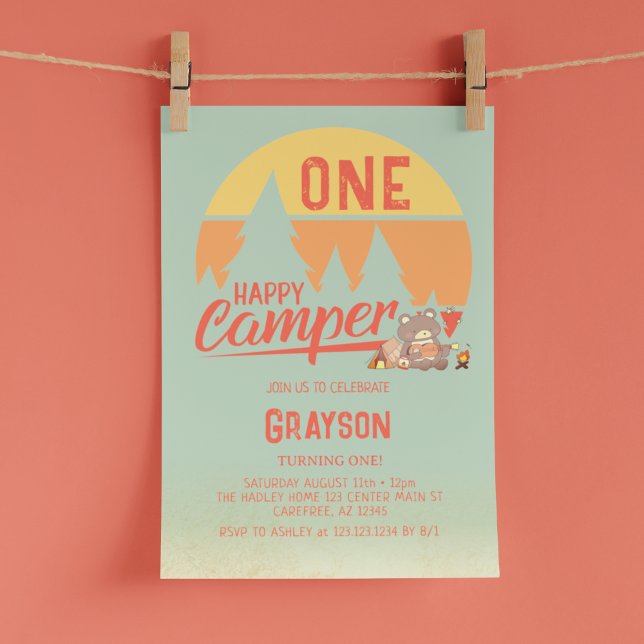 Invitation d'anniversaire verte One Happy Camper (Créateur téléchargé)