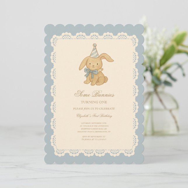 Invitation d'anniversaire vintage mignonne de lapi (Créateur téléchargé)
