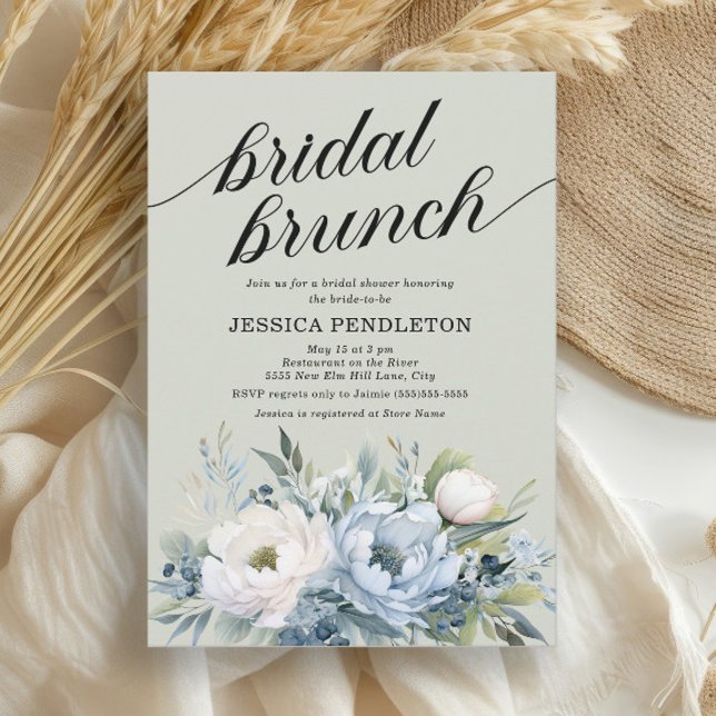 Invitation de brunch de mariage bleu poussiéreux e (Dusty blue and white watercolor floral bridal brunch/shower invitation)