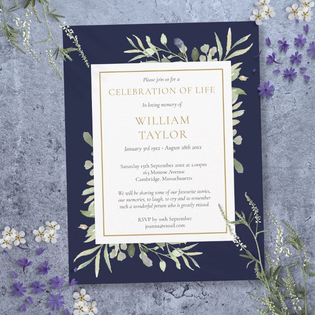 Invitation de célébration de la vie au feuillage b (Navy Blue Foliage Celebration of Life Invitation Postcard)