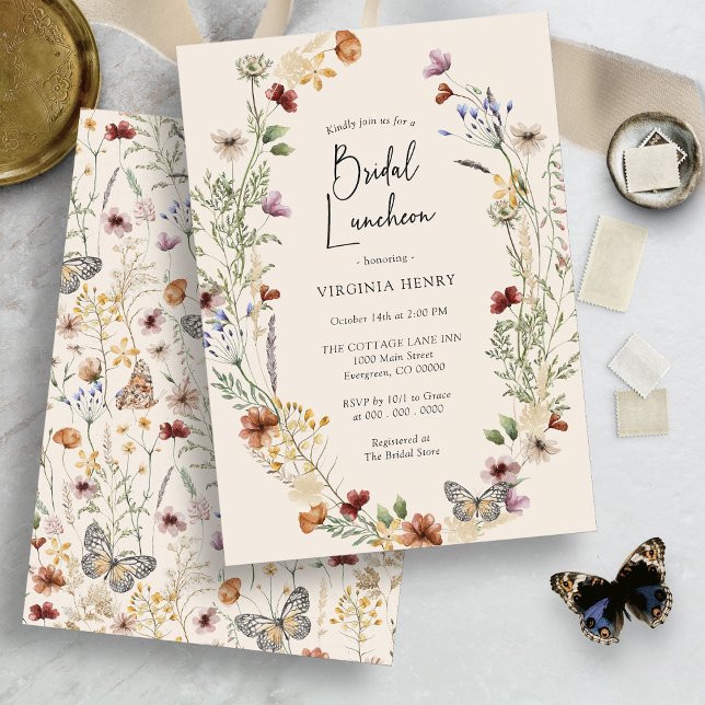 Invitation de déjeuner de mariage bohème florale (Wildflower Floral Boho Bridal Luncheon Invitation by Painted Paperie
)