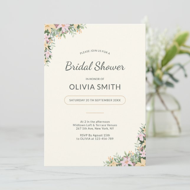 Invitation de douche de mariée florale romantique (Debout devant)