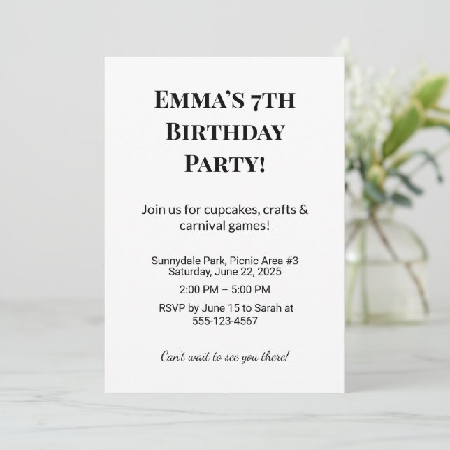 Invitation de fête d'anniversaire personnalisée (Debout devant)