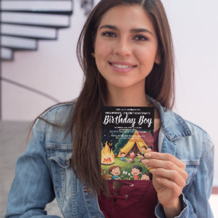 Invitation de la fête d'anniversaire du feu de cam