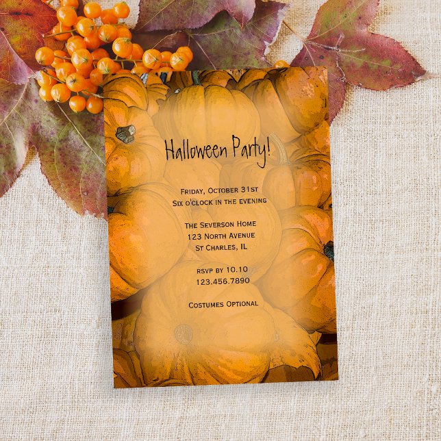 Invitation de la fête d'Halloween Citrouille Orang (Invite friends to your Halloween gathering with this cute orange pumpkin invitation.)