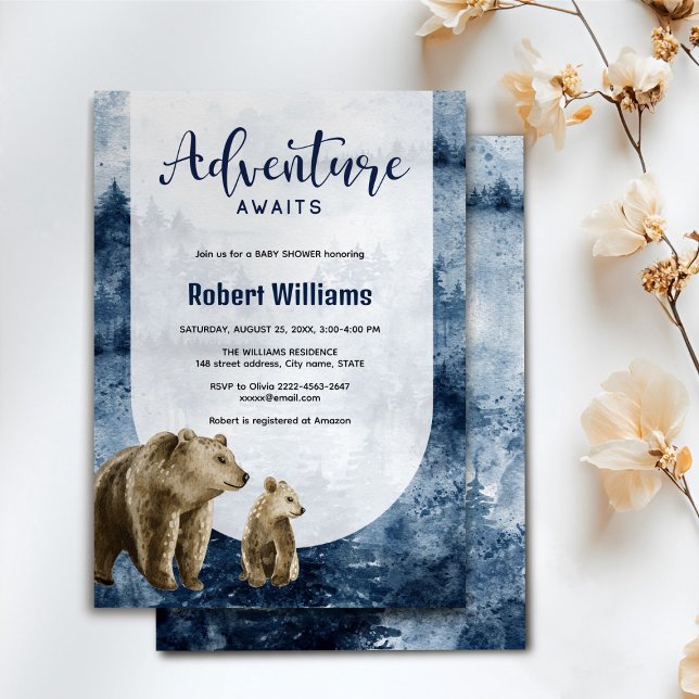 Invitation de la forêt d'aquarelle de la mère et d (Watercolor foggy forest adventure awaits baby shower invitation with mommy and baby bear)