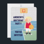 Invitation de la partie anniversaire de enfant de<br><div class="desc">Nous pouvons créer ceci dans n'importe quelle couleur uniforme de basket ou changer n'importe quel élément du garçon selon les besoins. Un design de basket mignon pour toute fête d'anniversaire d'un futur joueur de basket ou ventilateur de basket, avec un jeune joueur de basket en maillot et tenant un basket...</div>