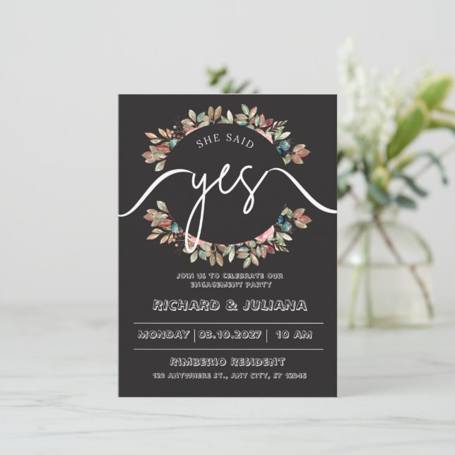 Invitation de la partie d'engagement florale noire (Debout devant)