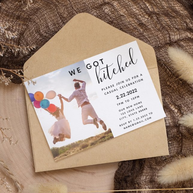 Invitation de mariage après la cérémonie (Spread the news that you got hitched with this fun personalized post celebration invitation! )