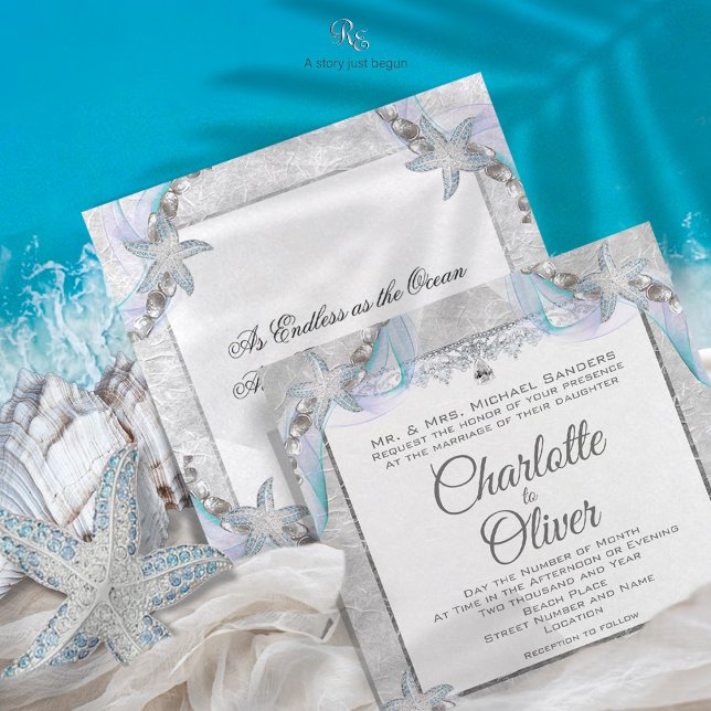 Invitation de mariage Starfish Beach (Invitation front and back with a conch shell on a veil by the water’s edge.)